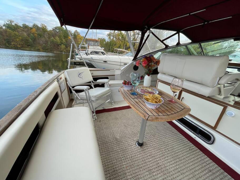 Private Yacht On Catskill Creek Ngoại thất bức ảnh
